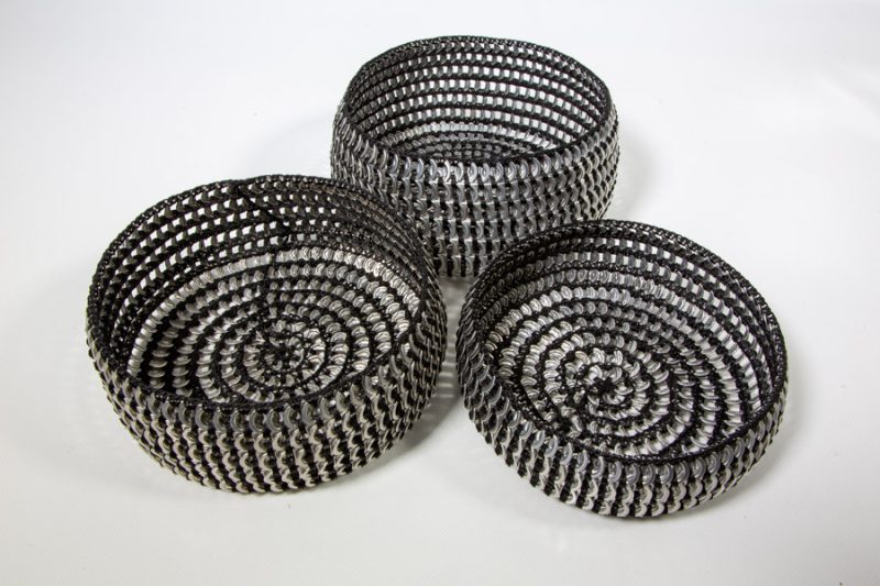 Decorative Hand Crafted Ring Pull Bowls - Set of 3 - Image 3